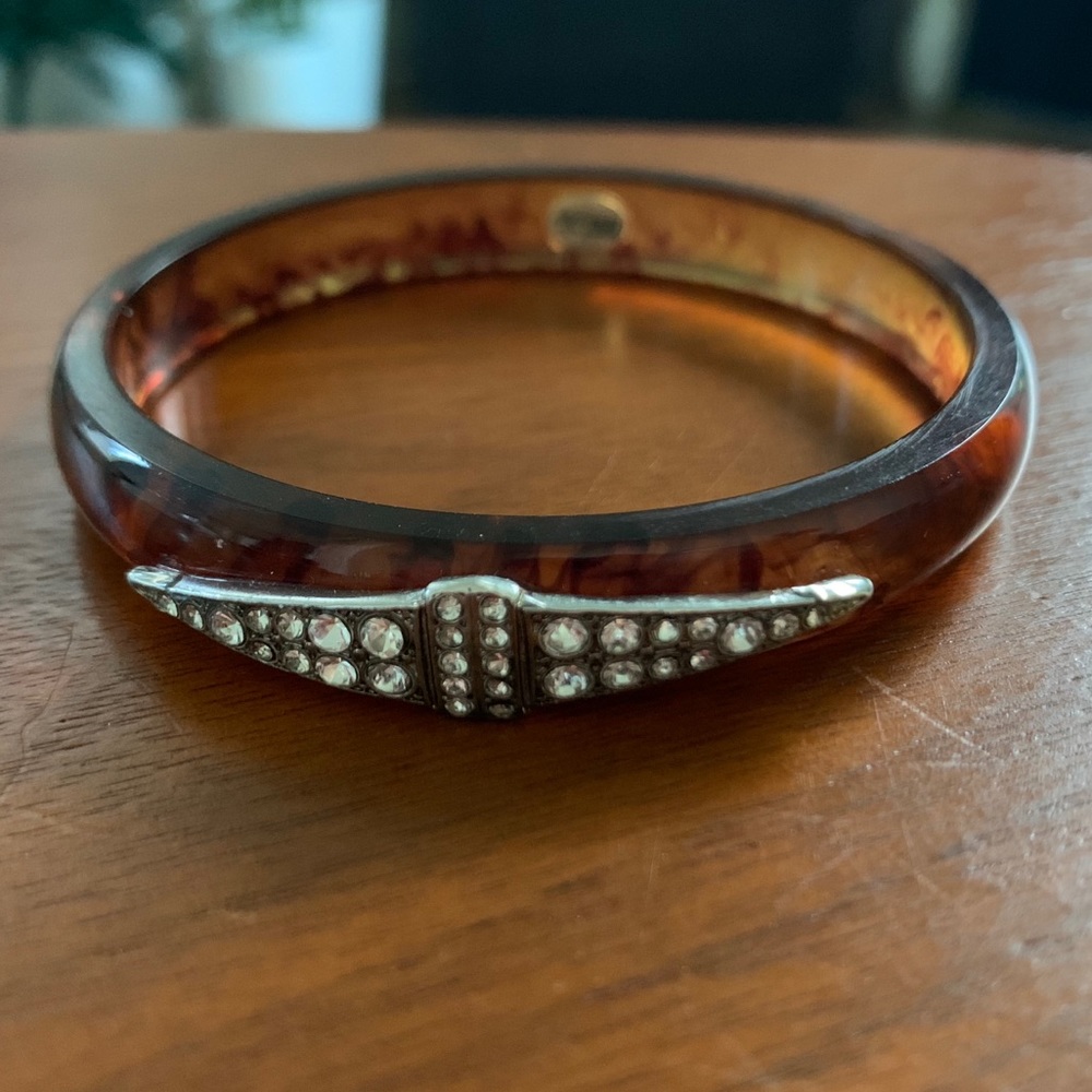 Lulu Frost x J Crew tortoiseshell bracelet